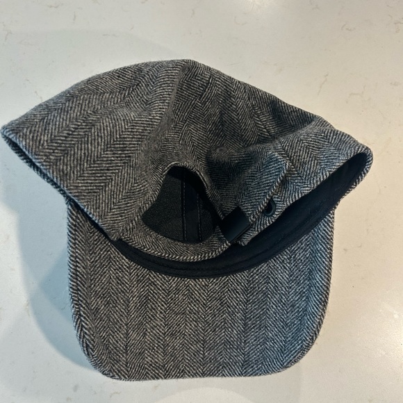 H&M Wool Hat - Picture 2 of 3